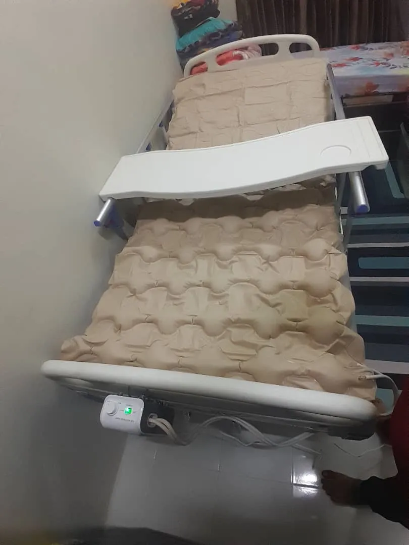 Penghantaran katil hospital Kelantan